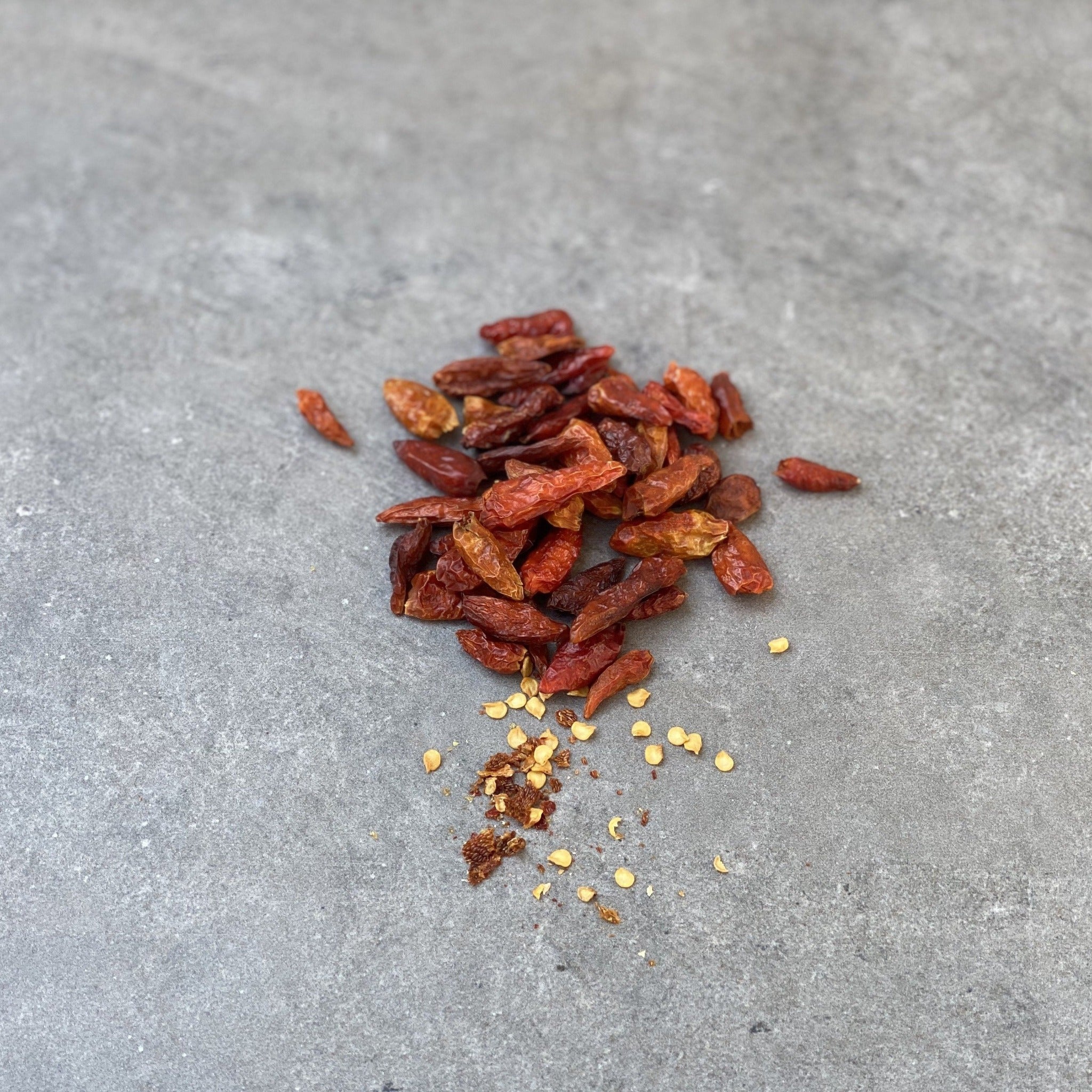 026 BIRDS EYE CHILI - dried, organic, intense chili in stylish gift pack. Tongue-tingling heat  (~ 110.000 SHU).