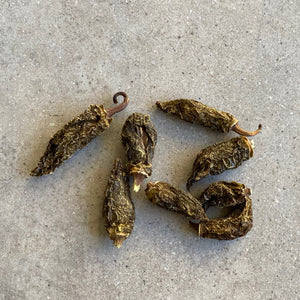 027 JALAPENO CHILI - fruchtiger Geschmack. Bio und getrocknet. Stilvolle Geschenkverpackung. Milde Schärfe (~ 5.000 SHU).