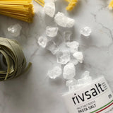 019 PASTA SALT - perfekt saltad pasta på det enkla sättet. optimal storlek på varje halitsaltsten. snygg presentförpackning.